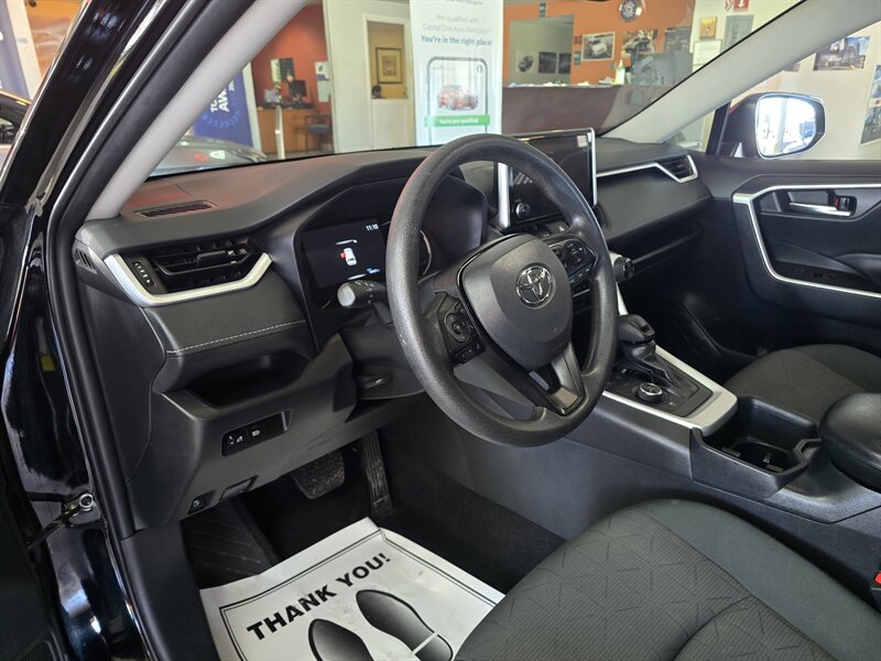 2025 Toyota RAV4 Hybrid XLE 4DR SUV AWD - Photo 8 - Hamilton, OH 45015