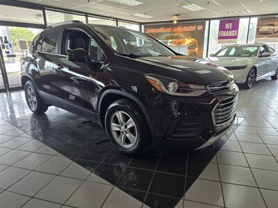 2020 Chevrolet Trax LT 4DR CROSSOVER   - Photo 3 - Hamilton, OH 45015
