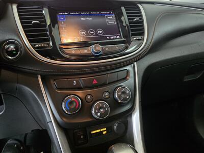 2020 Chevrolet Trax LT 4DR CROSSOVER   - Photo 21 - Hamilton, OH 45015