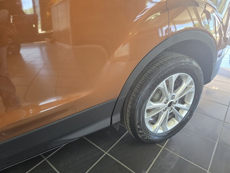 2017 Ford Escape SE 4DR SUV - Photo 27 - Hamilton, OH 45015