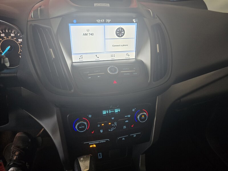 2017 Ford Escape SE 4DR SUV - Photo 20 - Hamilton, OH 45015