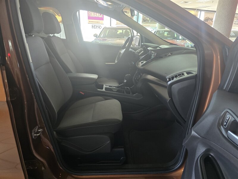 2017 Ford Escape SE 4DR SUV - Photo 15 - Hamilton, OH 45015