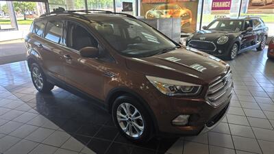 2017 Ford Escape SE 4DR SUV - Photo 4 - Hamilton, OH 45015
