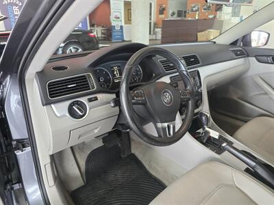2013 Volkswagen Passat TDI SE 4DR SEDAN   - Photo 8 - Hamilton, OH 45015