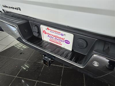 2018 GMC Sierra 1500 SLT CREW CAB4X4/Z71   - Photo 32 - Hamilton, OH 45015