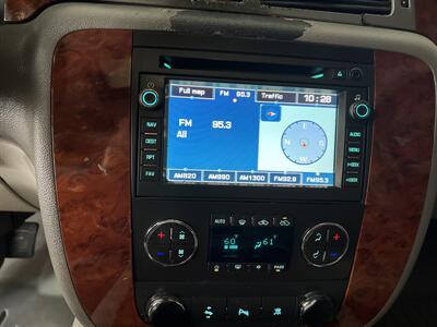 2009 Chevrolet Avalanche LTZ CREW CAB 4X4   - Photo 16 - Hamilton, OH 45015
