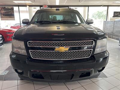 2009 Chevrolet Avalanche LTZ CREW CAB 4X4   - Photo 3 - Hamilton, OH 45015