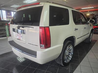 2012 Cadillac Escalade Platinum Edition 4DR SUV AWD - Photo 4 - Hamilton, OH 45015