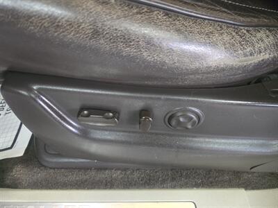 2012 Cadillac Escalade Platinum Edition 4DR SUV AWD - Photo 23 - Hamilton, OH 45015