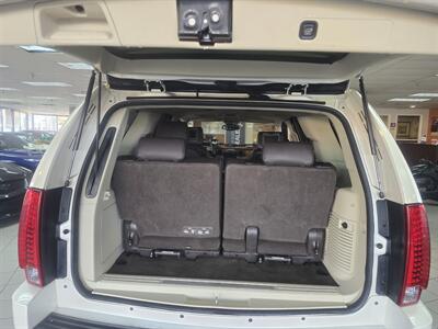 2012 Cadillac Escalade Platinum Edition 4DR SUV AWD - Photo 33 - Hamilton, OH 45015