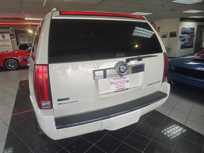 2012 Cadillac Escalade Platinum Edition 4DR SUV AWD - Photo 5 - Hamilton, OH 45015