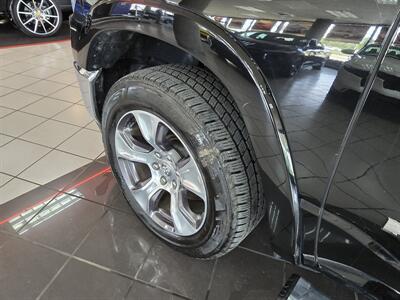 2019 RAM 1500 Laramie CREW CAB 4X4   - Photo 42 - Hamilton, OH 45015