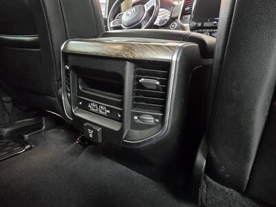2019 RAM 1500 Laramie CREW CAB 4X4   - Photo 18 - Hamilton, OH 45015