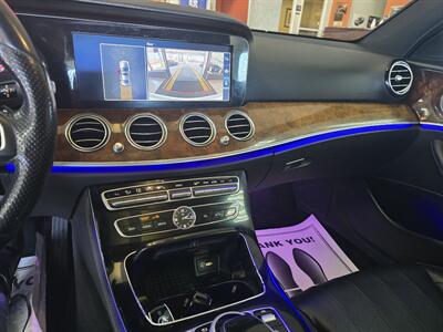 2017 Mercedes-Benz E 300 4DR SEDAN   - Photo 25 - Hamilton, OH 45015