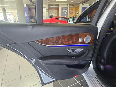 2017 Mercedes-Benz E 300 4DR SEDAN   - Photo 11 - Hamilton, OH 45015