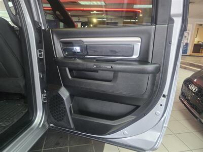 2024 RAM 1500 WARLOCK 4DR CREW CAB 4X4   - Photo 16 - Hamilton, OH 45015