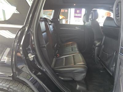 2017 Jeep Grand Cherokee Overland 4DR SUV 4X4   - Photo 17 - Hamilton, OH 45015