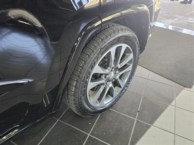 2017 Jeep Grand Cherokee Overland 4DR SUV 4X4   - Photo 38 - Hamilton, OH 45015