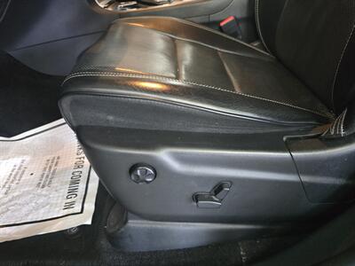 2017 Jeep Grand Cherokee Overland 4DR SUV 4X4   - Photo 19 - Hamilton, OH 45015