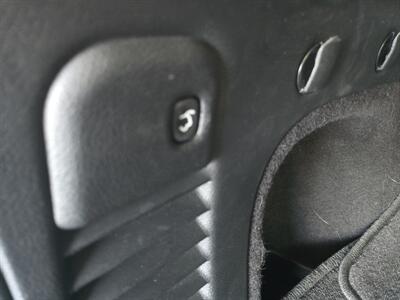 2017 Jeep Grand Cherokee Overland 4DR SUV 4X4   - Photo 36 - Hamilton, OH 45015