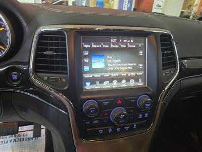 2017 Jeep Grand Cherokee Overland 4DR SUV 4X4   - Photo 24 - Hamilton, OH 45015