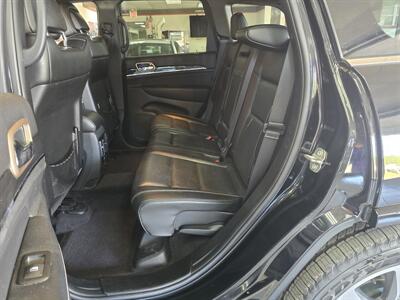 2017 Jeep Grand Cherokee Overland 4DR SUV 4X4   - Photo 11 - Hamilton, OH 45015