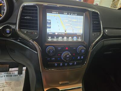 2017 Jeep Grand Cherokee Overland 4DR SUV 4X4   - Photo 27 - Hamilton, OH 45015