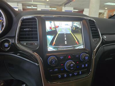 2017 Jeep Grand Cherokee Overland 4DR SUV 4X4   - Photo 22 - Hamilton, OH 45015