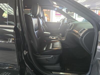 2017 Jeep Grand Cherokee Overland 4DR SUV 4X4   - Photo 15 - Hamilton, OH 45015