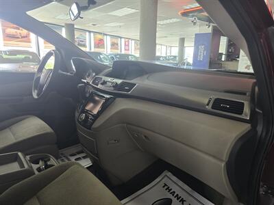 2015 Honda Odyssey EX   - Photo 13 - Hamilton, OH 45015