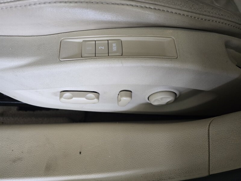 2010 Buick LaCrosse CXL 4DR SEDAN - Photo 18 - Hamilton, OH 45015