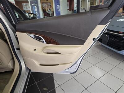 2010 Buick LaCrosse CXL 4DR SEDAN - Photo 15 - Hamilton, OH 45015