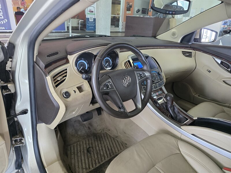 2010 Buick LaCrosse CXL 4DR SEDAN - Photo 8 - Hamilton, OH 45015