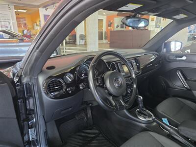 2016 Volkswagen Beetle-Classic 1.8T S PZEV 3DR COUPE   - Photo 7 - Hamilton, OH 45015