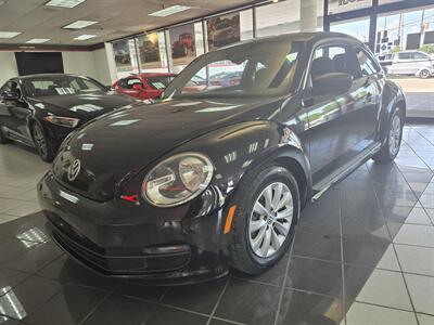 2016 Volkswagen Beetle-Classic 1.8T S PZEV 3DR COUPE   - Photo 1 - Hamilton, OH 45015