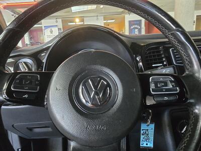 2016 Volkswagen Beetle-Classic 1.8T S PZEV 3DR COUPE   - Photo 19 - Hamilton, OH 45015