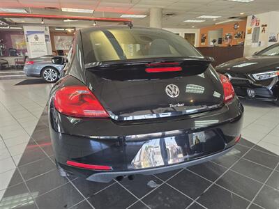 2016 Volkswagen Beetle-Classic 1.8T S PZEV 3DR COUPE   - Photo 4 - Hamilton, OH 45015