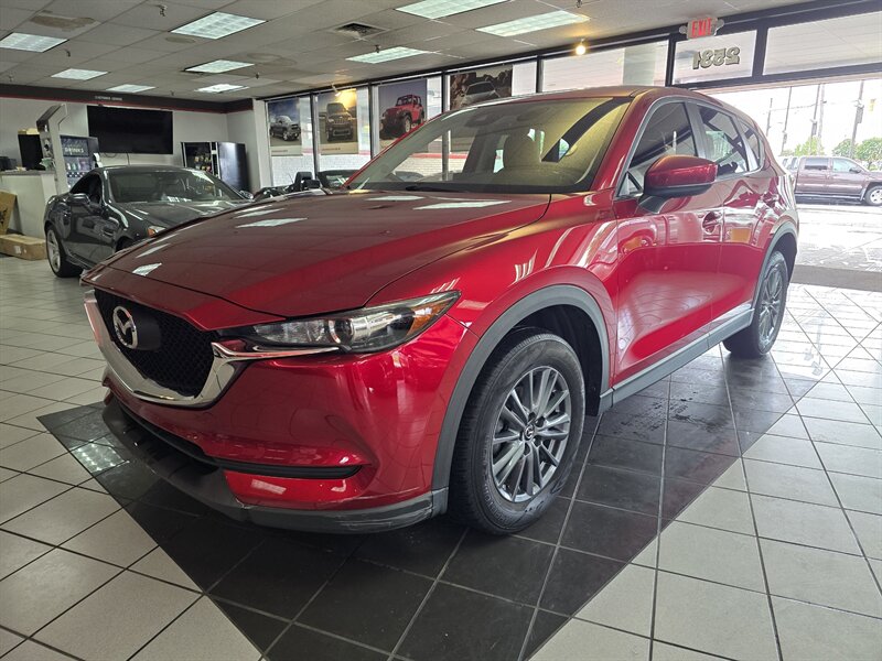 2017 Mazda CX-5 Touring   - Photo 1 - Hamilton, OH 45015