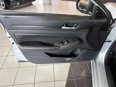 2024 Nissan Altima 2.5 SV 4DR SEDAN - Photo 12 - Hamilton, OH 45015