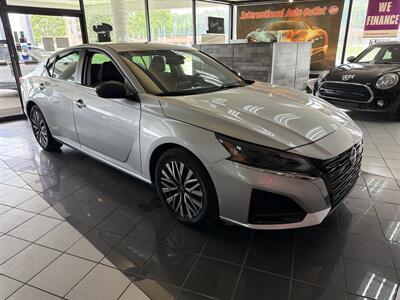 2024 Nissan Altima 2.5 SV 4DR SEDAN - Photo 4 - Hamilton, OH 45015