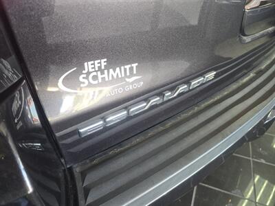 2017 Cadillac Escalade Luxury Collection 4DR SUV AWD   - Photo 30 - Hamilton, OH 45015