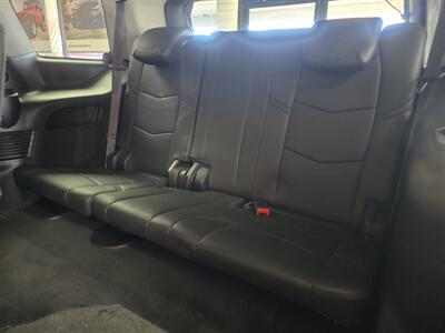 2017 Cadillac Escalade Luxury Collection 4DR SUV AWD   - Photo 12 - Hamilton, OH 45015