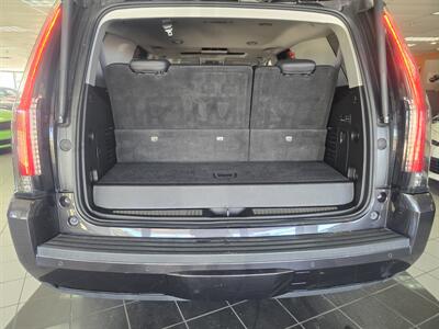 2017 Cadillac Escalade Luxury Collection 4DR SUV AWD   - Photo 31 - Hamilton, OH 45015