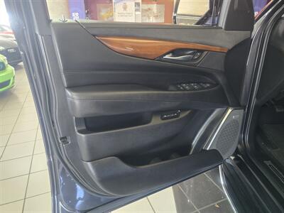 2017 Cadillac Escalade Luxury Collection 4DR SUV AWD   - Photo 7 - Hamilton, OH 45015