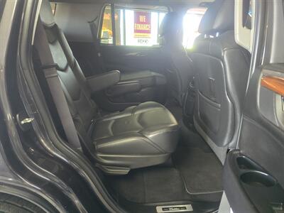 2017 Cadillac Escalade Luxury Collection 4DR SUV AWD   - Photo 17 - Hamilton, OH 45015