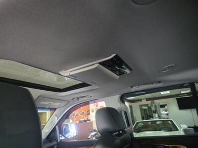 2017 Cadillac Escalade Luxury Collection 4DR SUV AWD   - Photo 11 - Hamilton, OH 45015