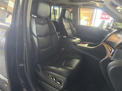 2017 Cadillac Escalade Luxury Collection 4DR SUV AWD   - Photo 15 - Hamilton, OH 45015