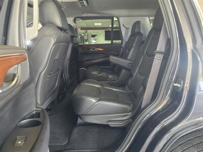 2017 Cadillac Escalade Luxury Collection 4DR SUV AWD   - Photo 10 - Hamilton, OH 45015