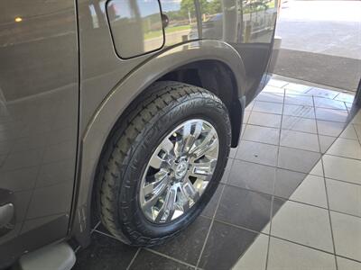 2015 Nissan Armada Platinum   - Photo 31 - Hamilton, OH 45015