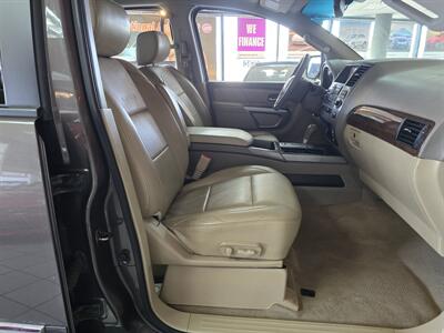 2015 Nissan Armada Platinum   - Photo 16 - Hamilton, OH 45015